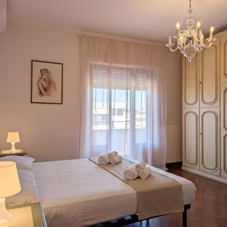 -150m Dal Mare- Balcone, Wifi, Parcheggio, 6 Posti Letto