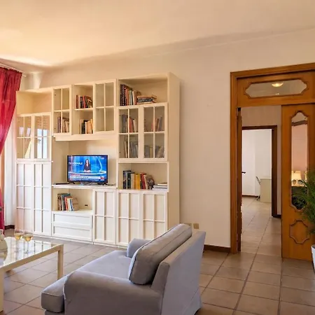 -150m Dal Mare- Balcone, Wifi, Parcheggio, 6 Posti Letto Apartman *